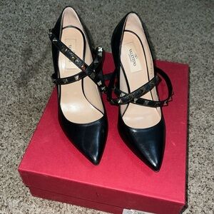 Valentino Black Rockstud Stud Wrap Strap Pump 37.5